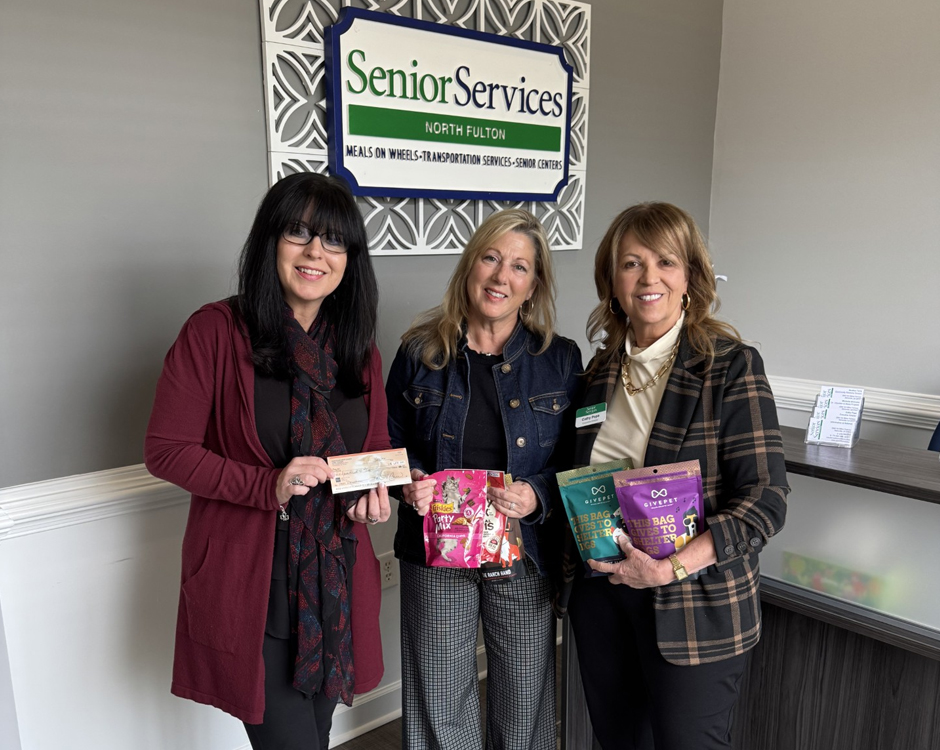 We’re so thankful for Pawsitively Max & Maggie for supporting our Meals on Wheels for Pets program through their recent pop-up shop fundraiser!